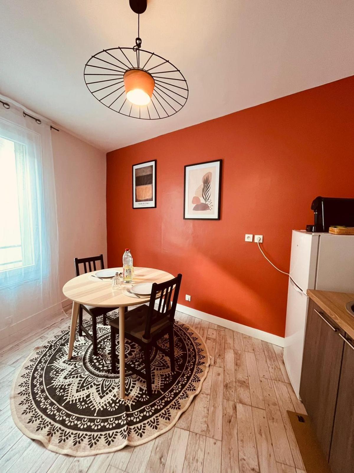 Maisonnette De Ville Au Calme Cosne-sur-Loire Buitenkant foto
